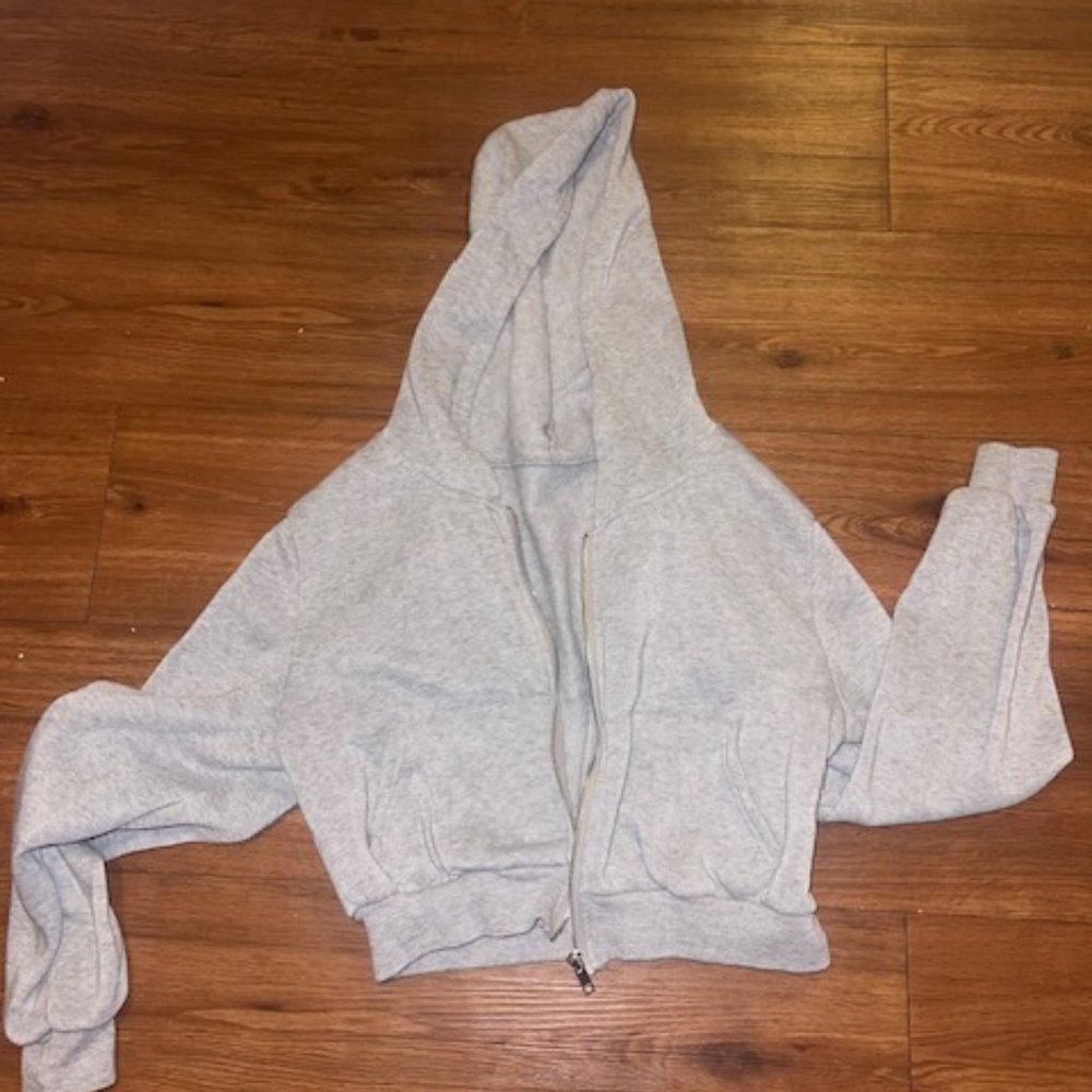 Gray cropped jacket